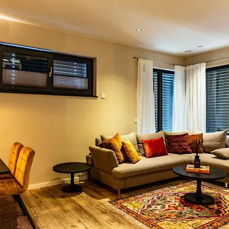 Vinelodge L Apartment *